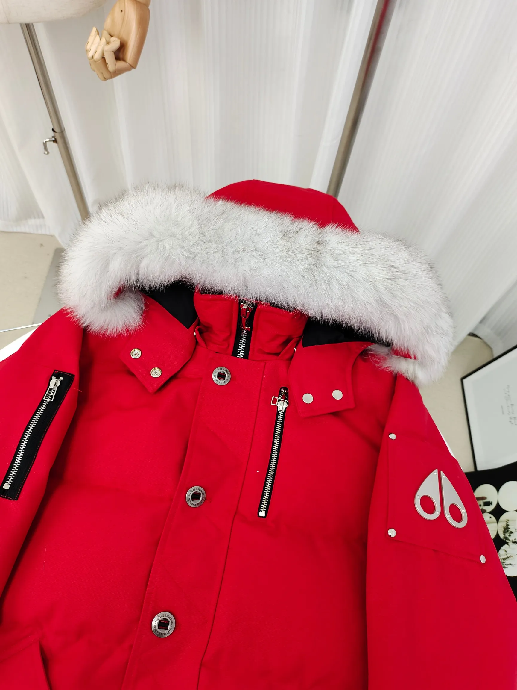 （ ）06 Moose Knuckles ， ins 、 、 。 ， ， ！ ， ， ， ！ Sizes: S XXL